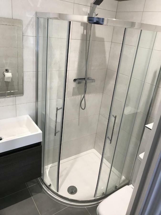 Berkshire Serviced Apartment Helena 12 Reading Eksteriør bilde